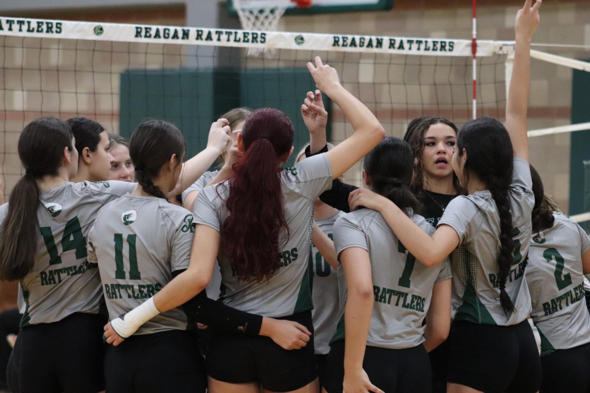 Varsity girls break out to start the game.
Reagan VS LEE Friday, Oct. 18th 