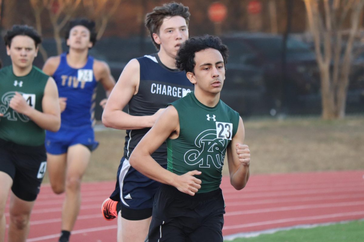 In the JV 800m, Logan Jaworski got tenth place with a time of 2:22.21.