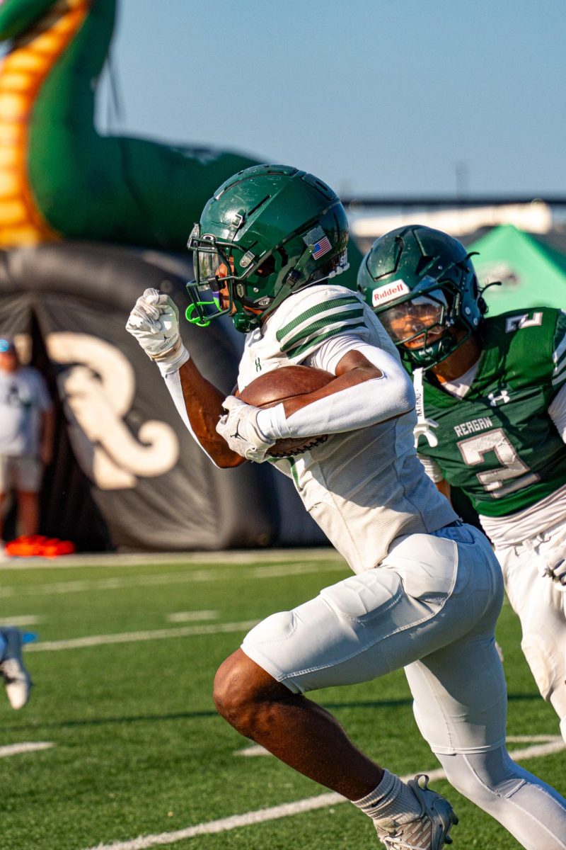 White Team Tops Green 22–7 in Reagan Spring Game