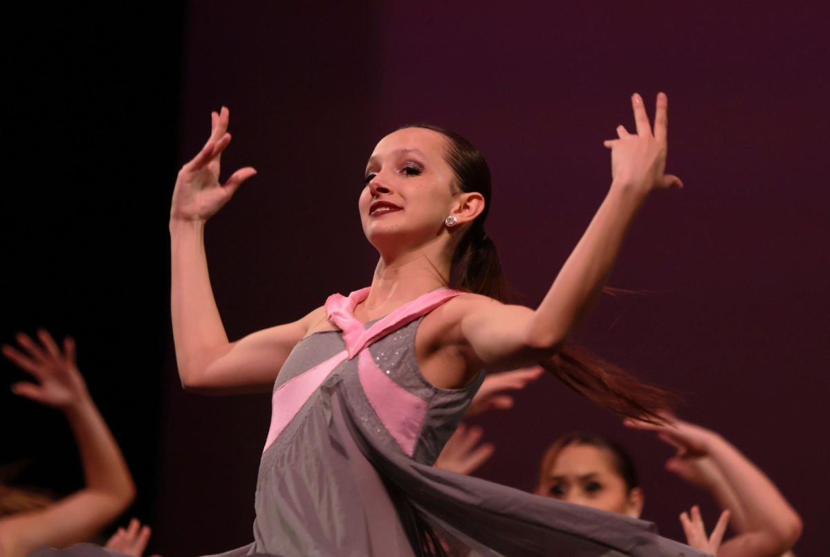 Silver Stars Senior Olivia Mendoza performs the Silver Stars routine to "The Scientist" by Coldplay.
